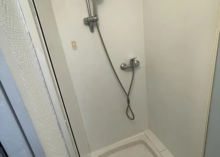 דירה Cozy, Fully Equipped - Downtown - 3 People רואן